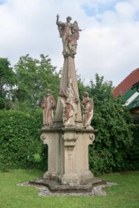 Schutzengel Säule in Schloss Rosenau