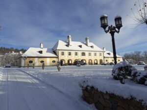 Forsthaus Schloss Rosenau im Winter